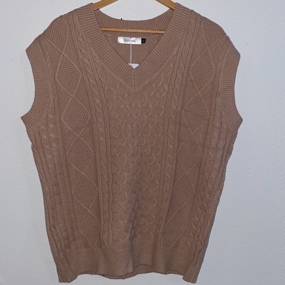 Risesun Women's Cable Knit Oversized Cropped Argyle Sweater Vest V-Neck … - Picture 5 of 8